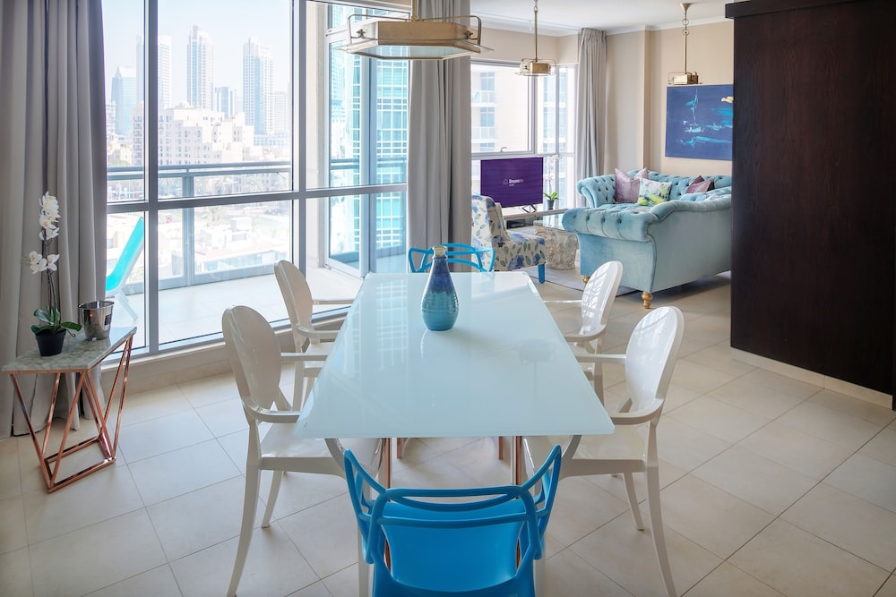 The Residences 8