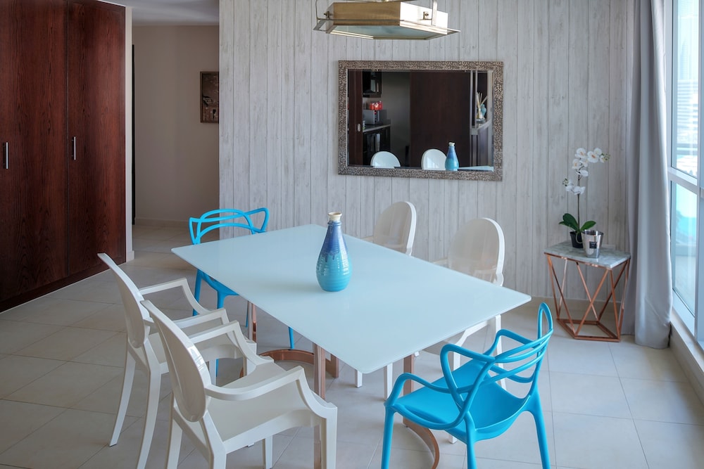 The Residences 8