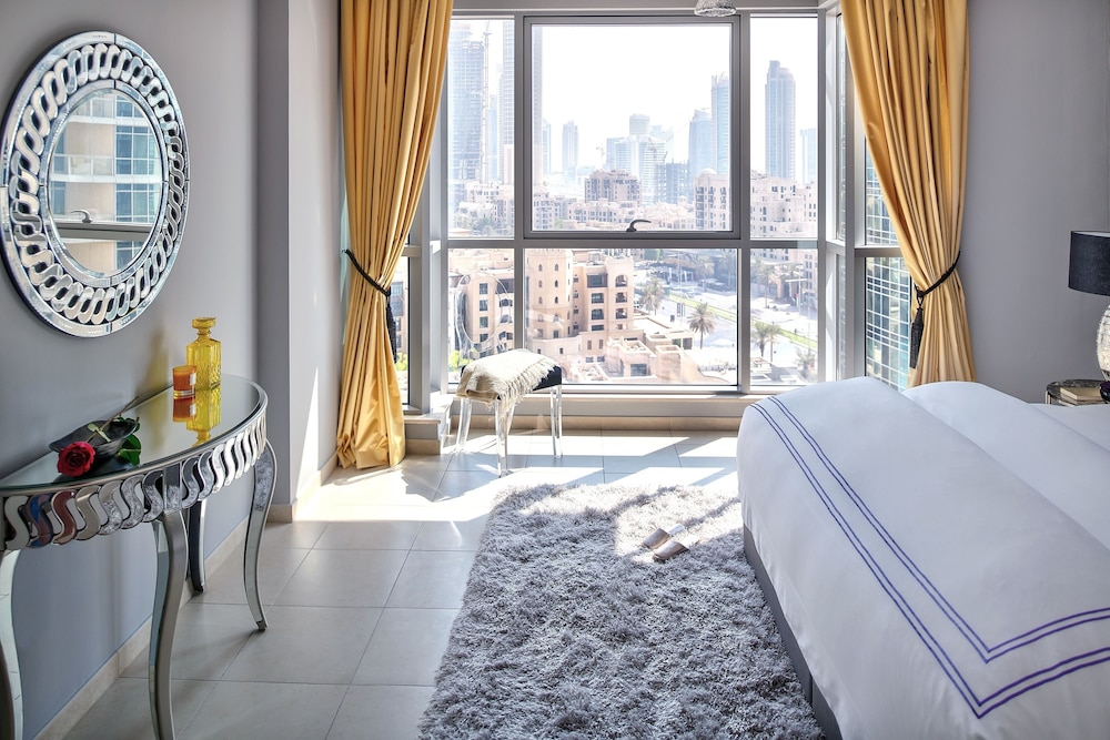 The Residences 8