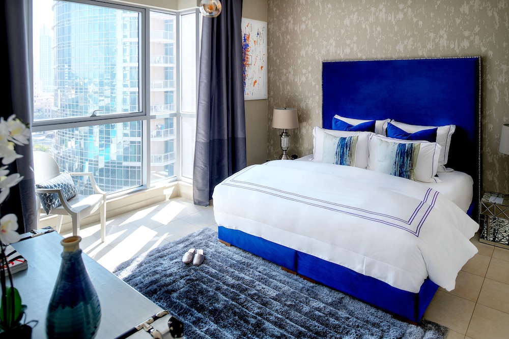 The Residences 8