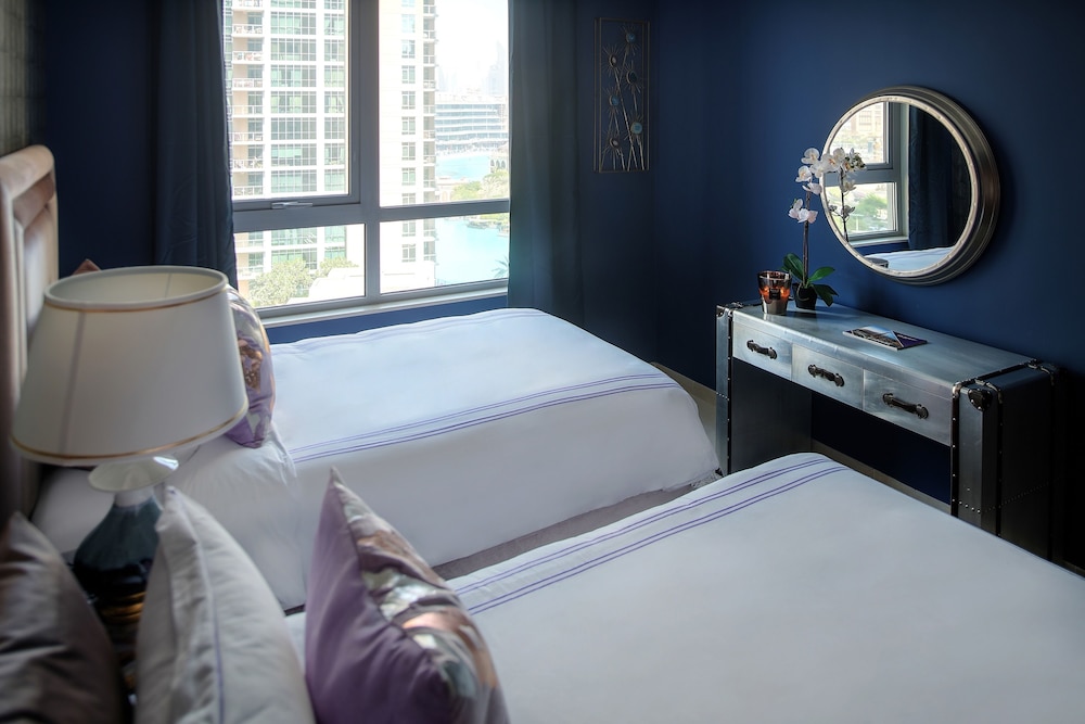 The Residences 8