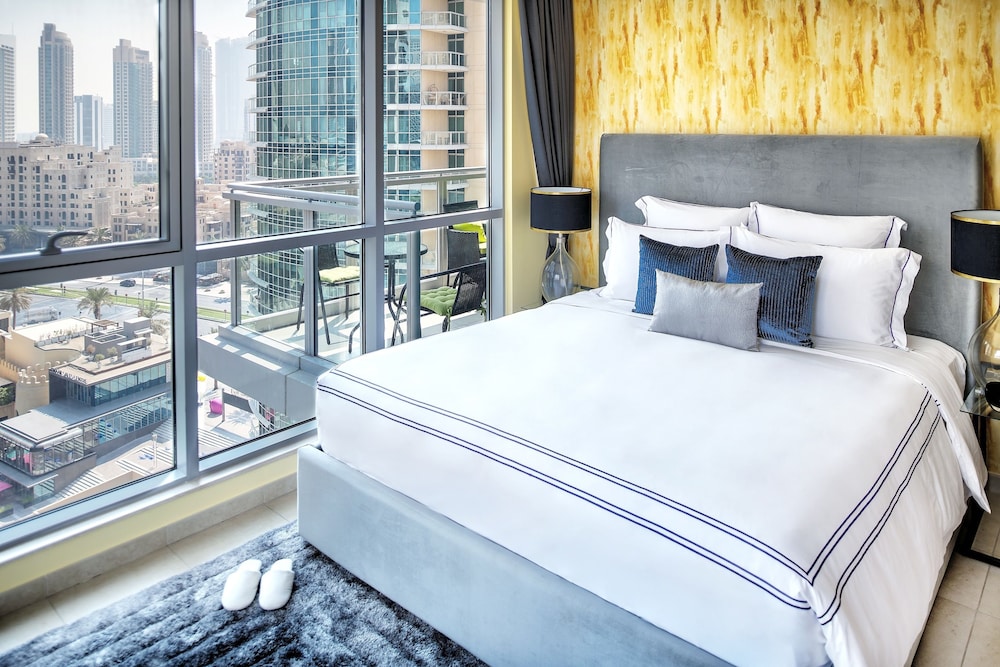 The Residences 8
