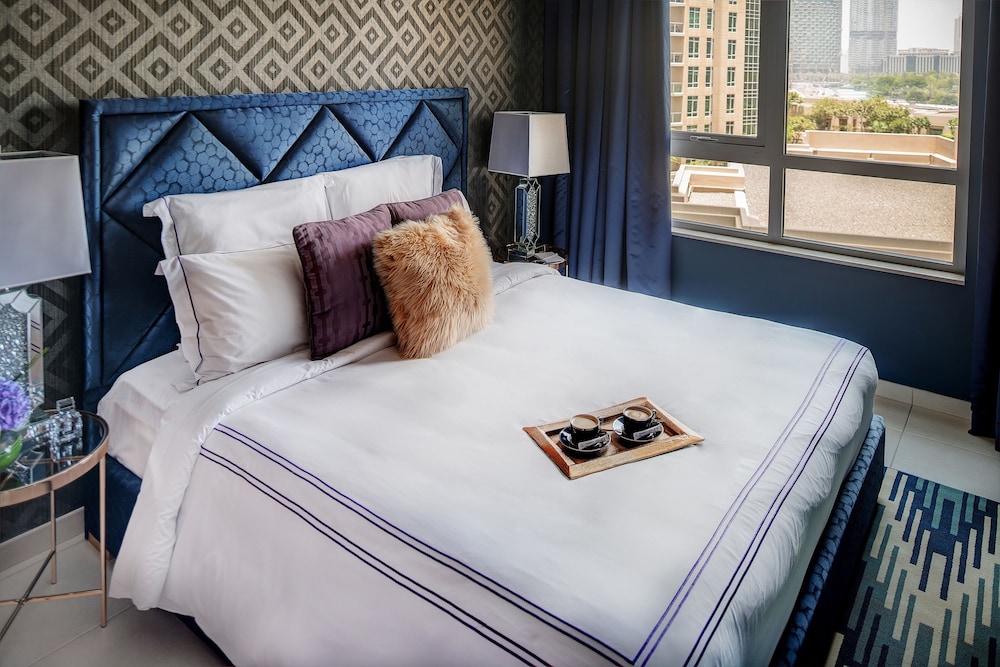 The Residences 8