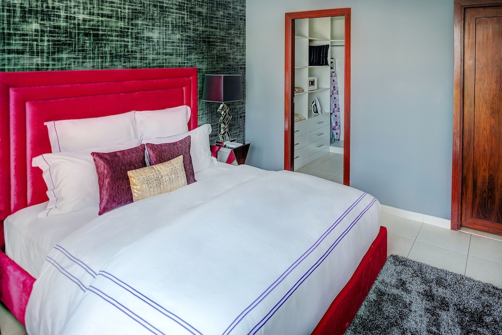 The Residences 8