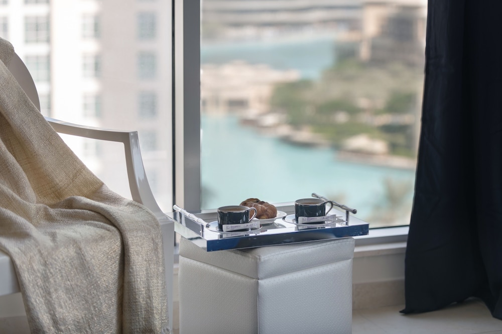 The Residences 8