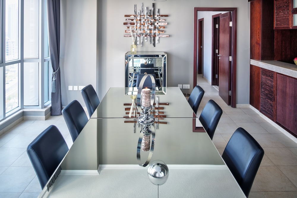 The Residences 8