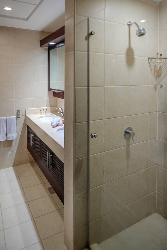 The Residences 8