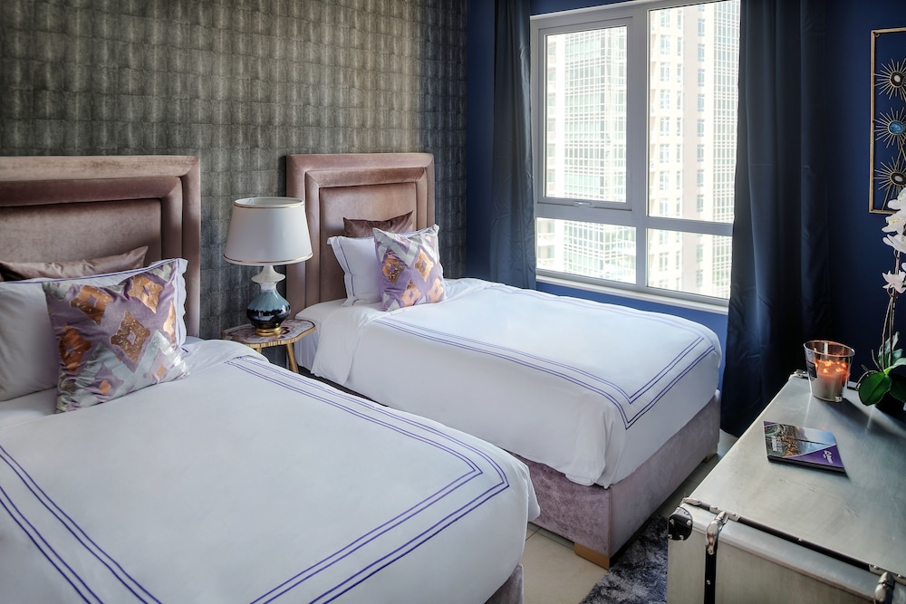 The Residences 8