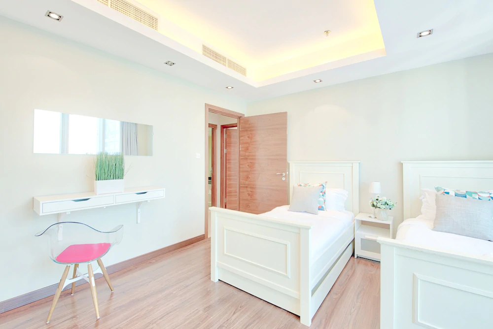 The Torch by Luton Vacation Home