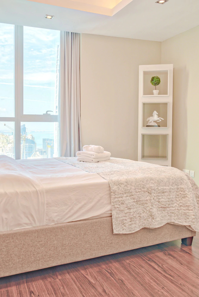 The Torch by Luton Vacation Home