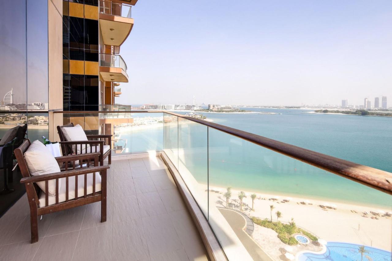 Tiara Residences by Frank Porter