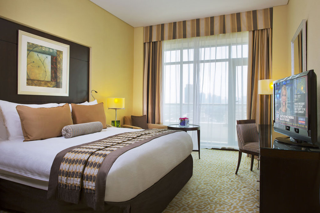 TIME Oak Hotel & Suite