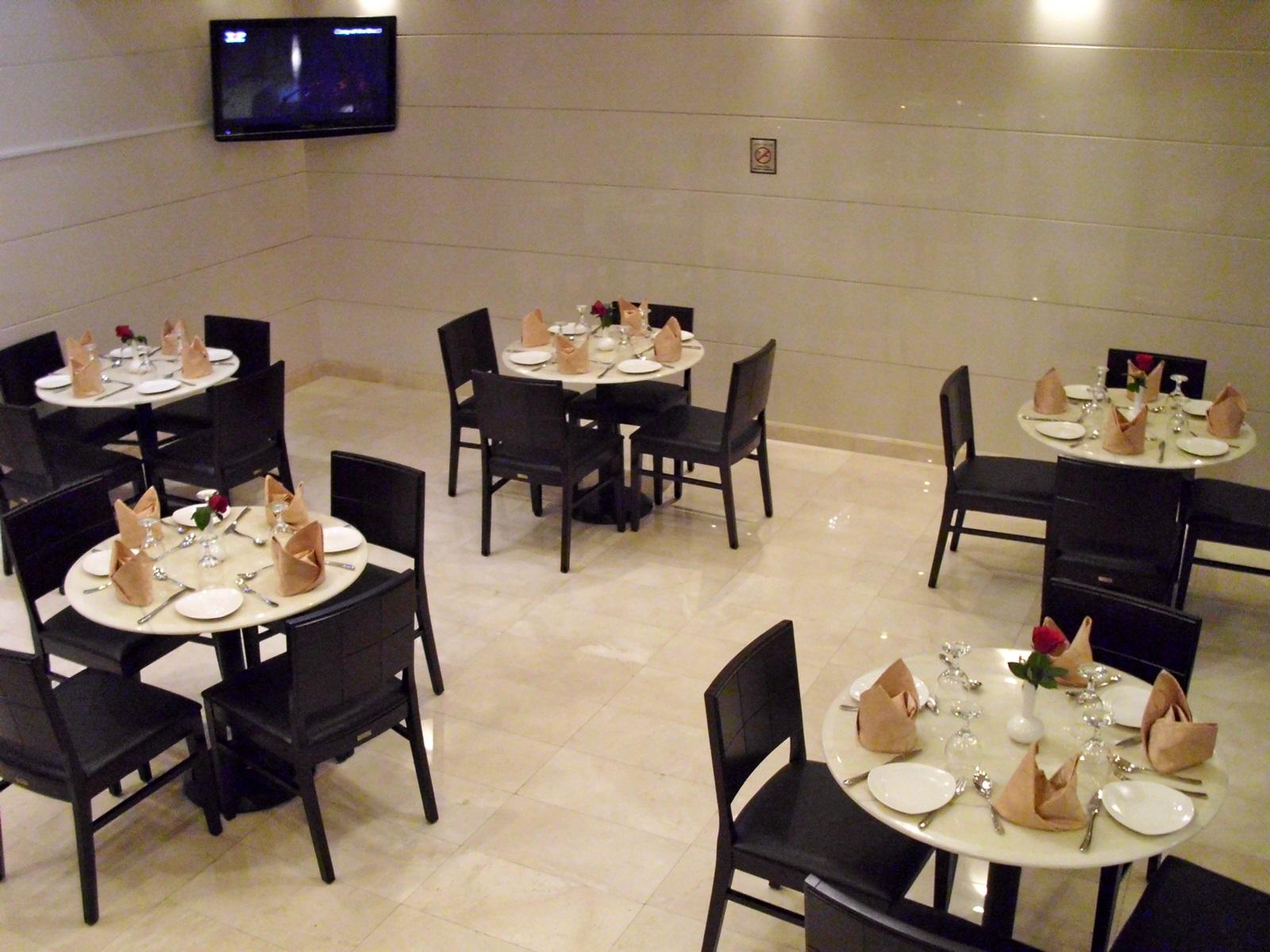 Click Square Hotel