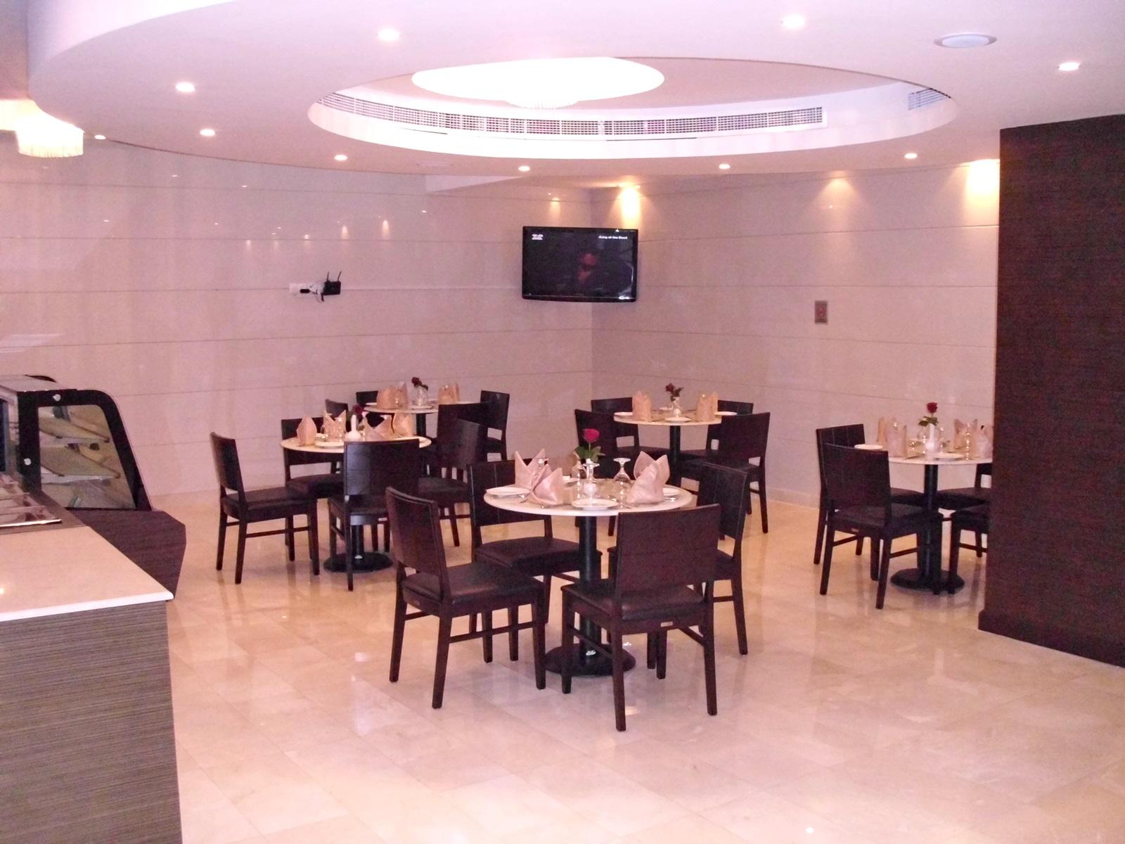 Click Square Hotel
