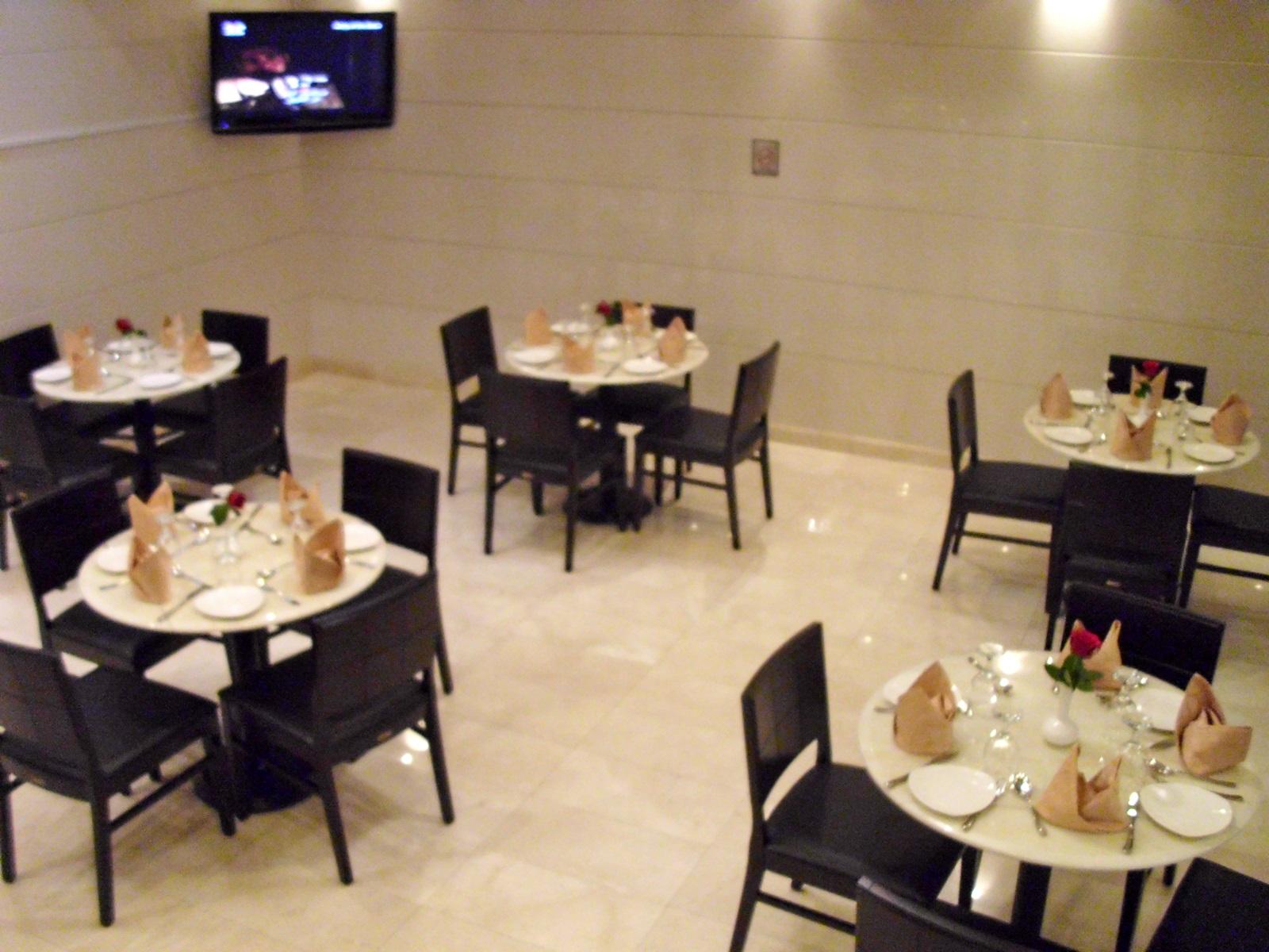Click Square Hotel