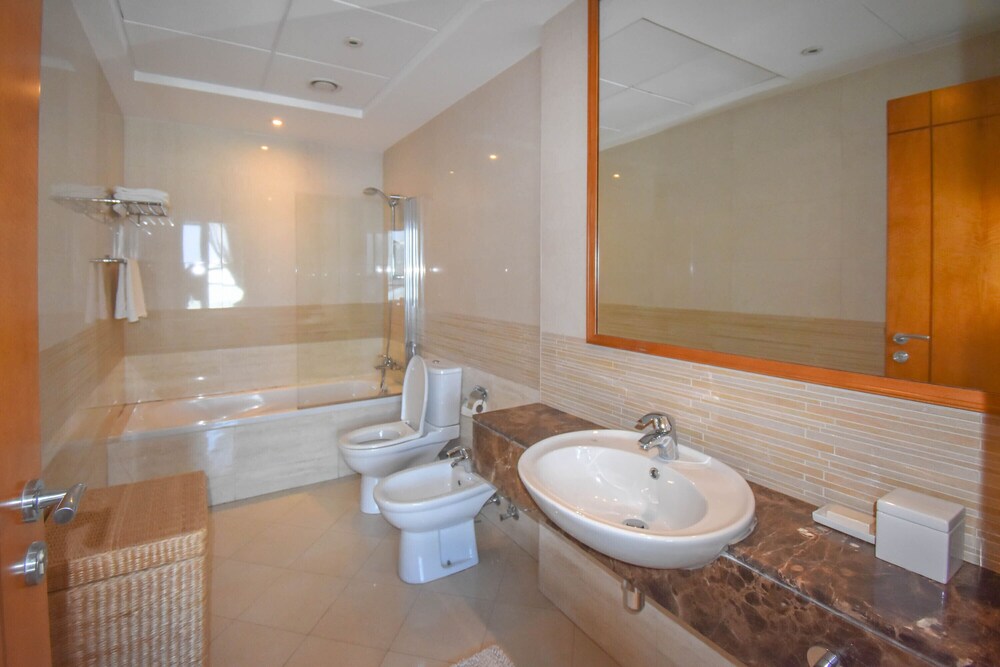 Trident Grand Residence by Airbetter