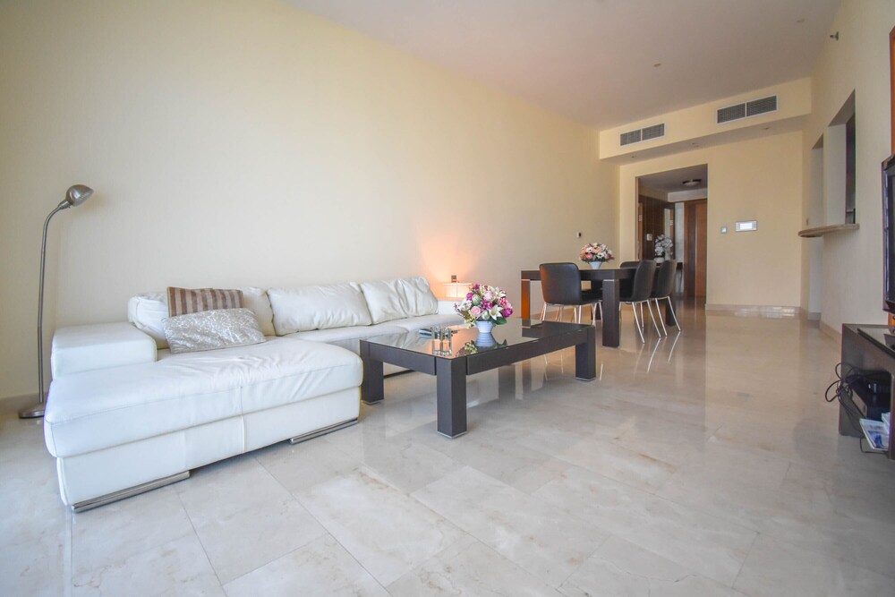 Trident Grand Residence by Airbetter
