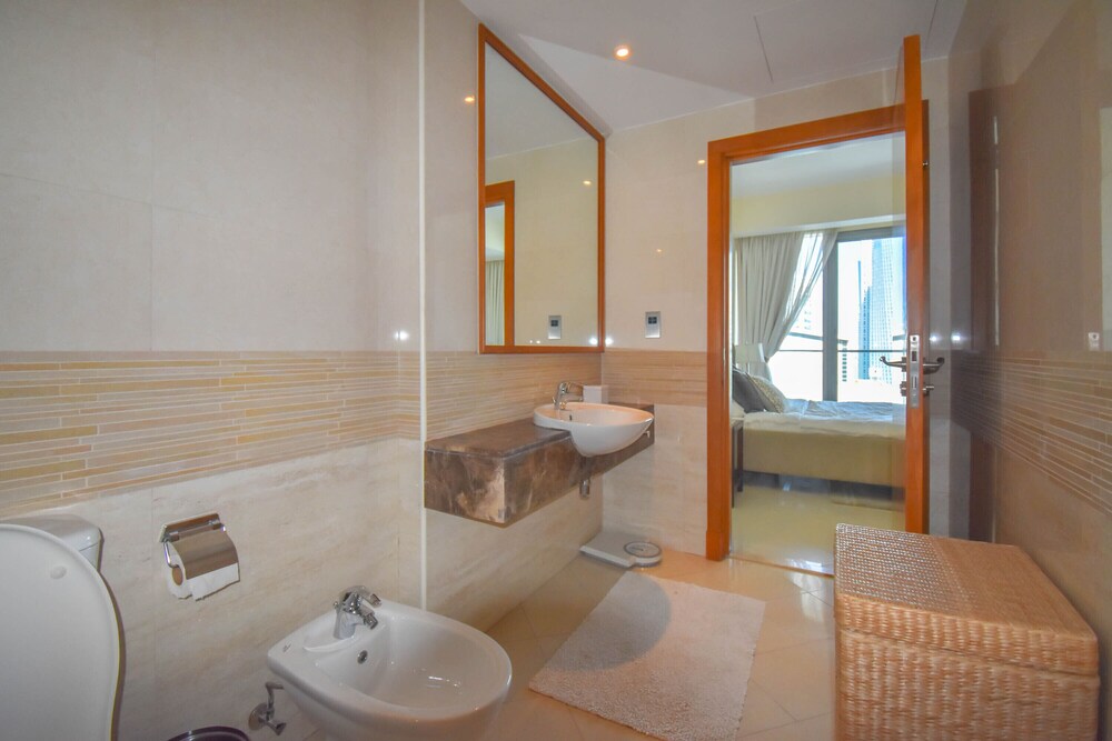 Trident Grand Residence by Airbetter