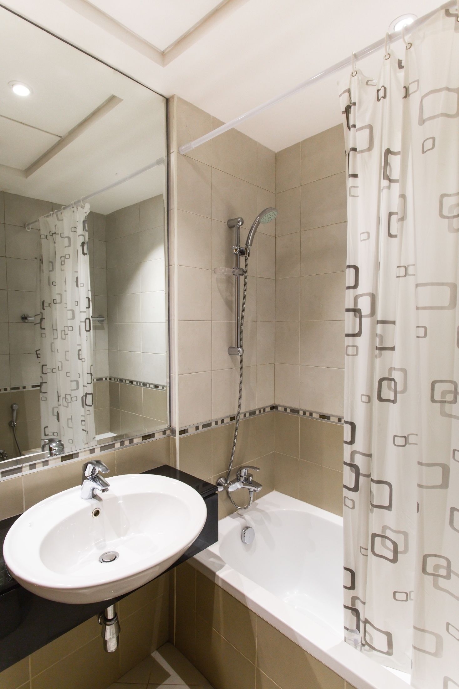 Trident Grand Residence by One Perfect Stay