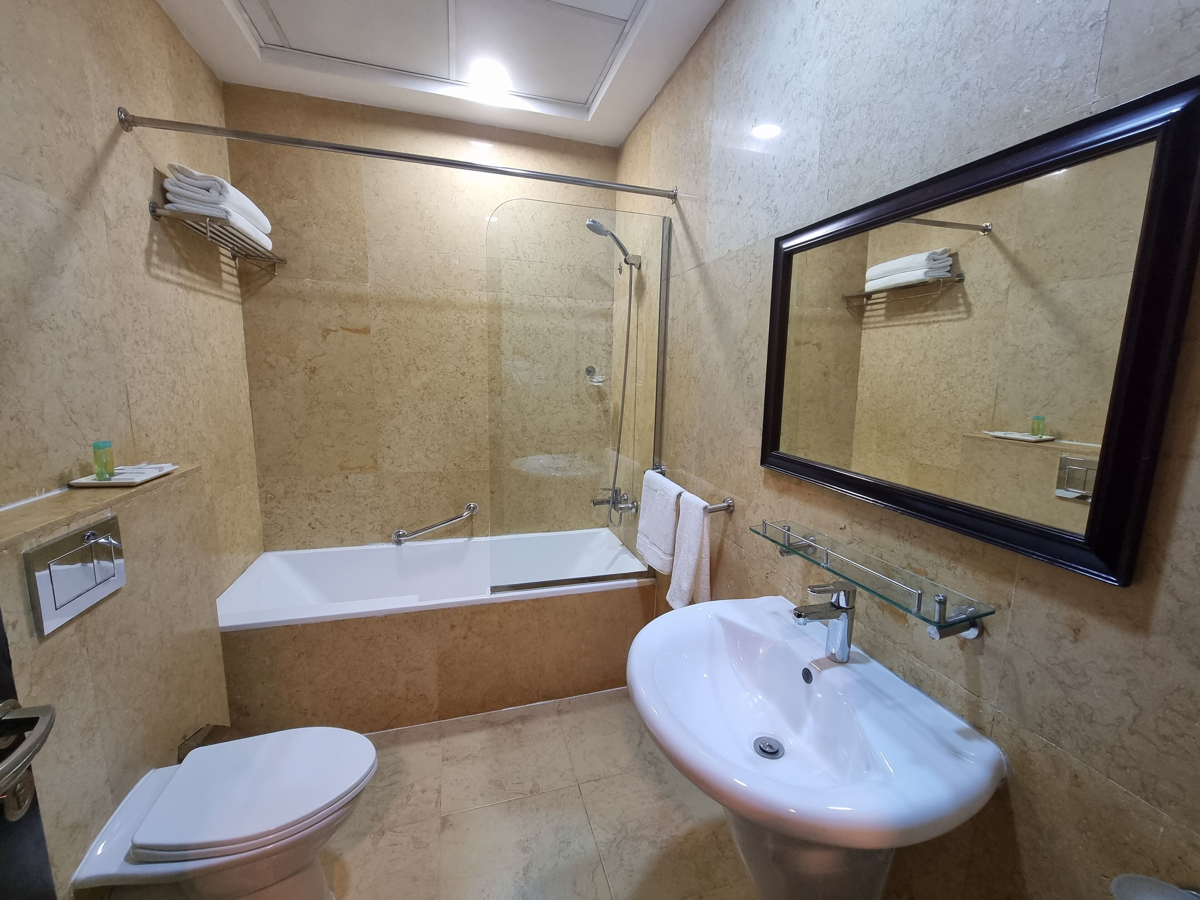 Vista City Hotel