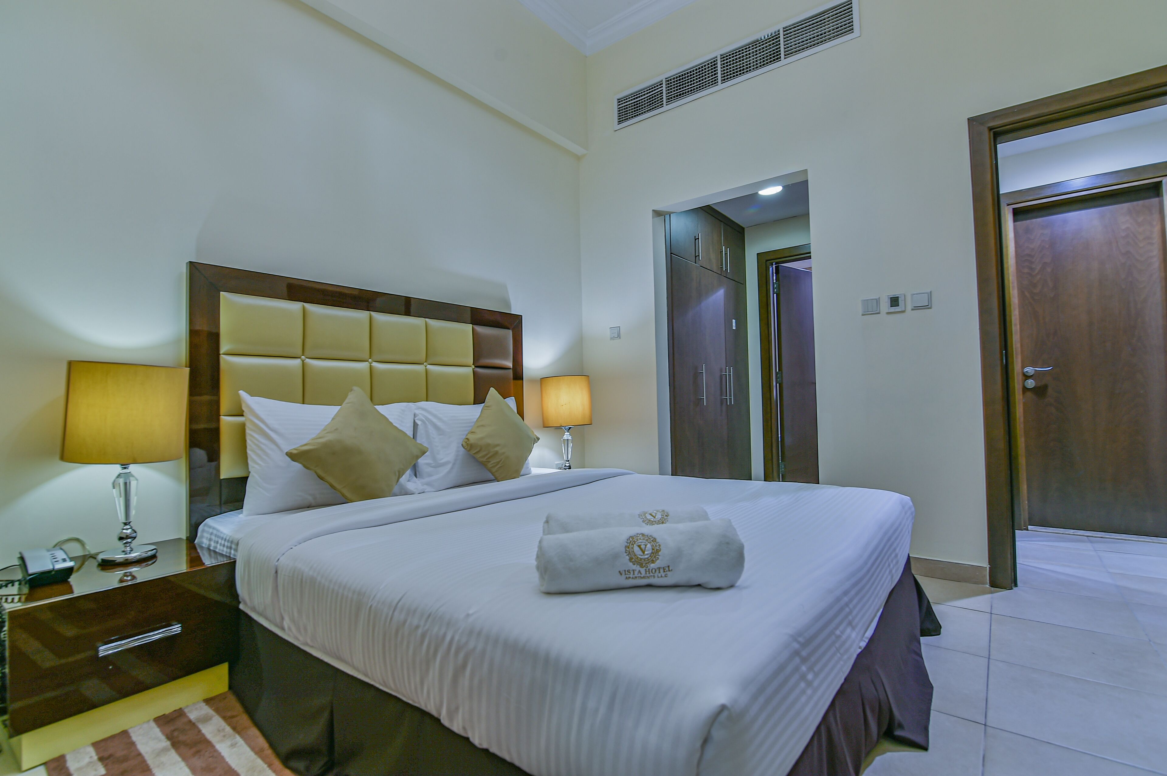 Vista Hotel Apartments Deluxe