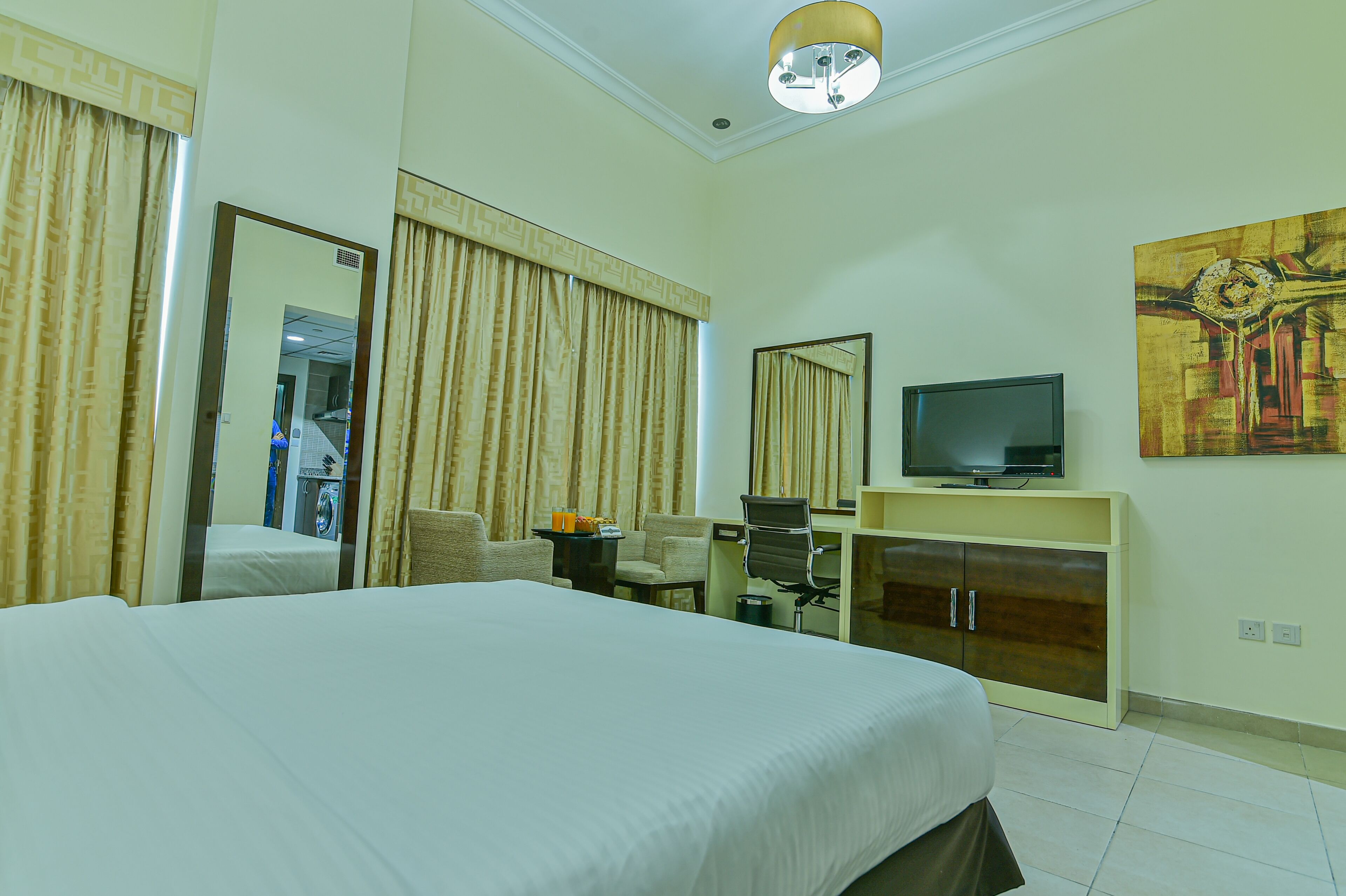 Vista Hotel Apartments Deluxe