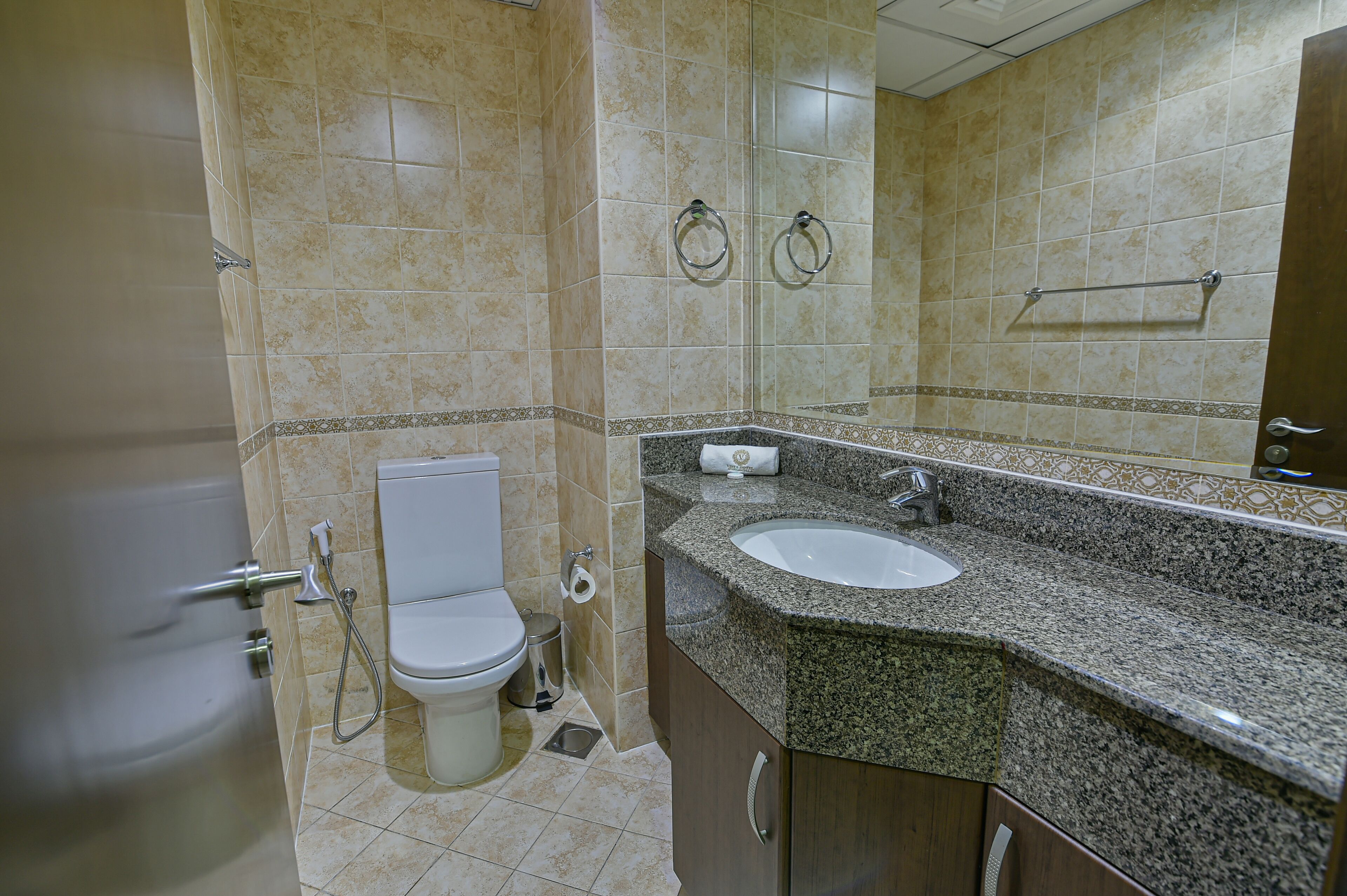 Vista Hotel Apartments Deluxe