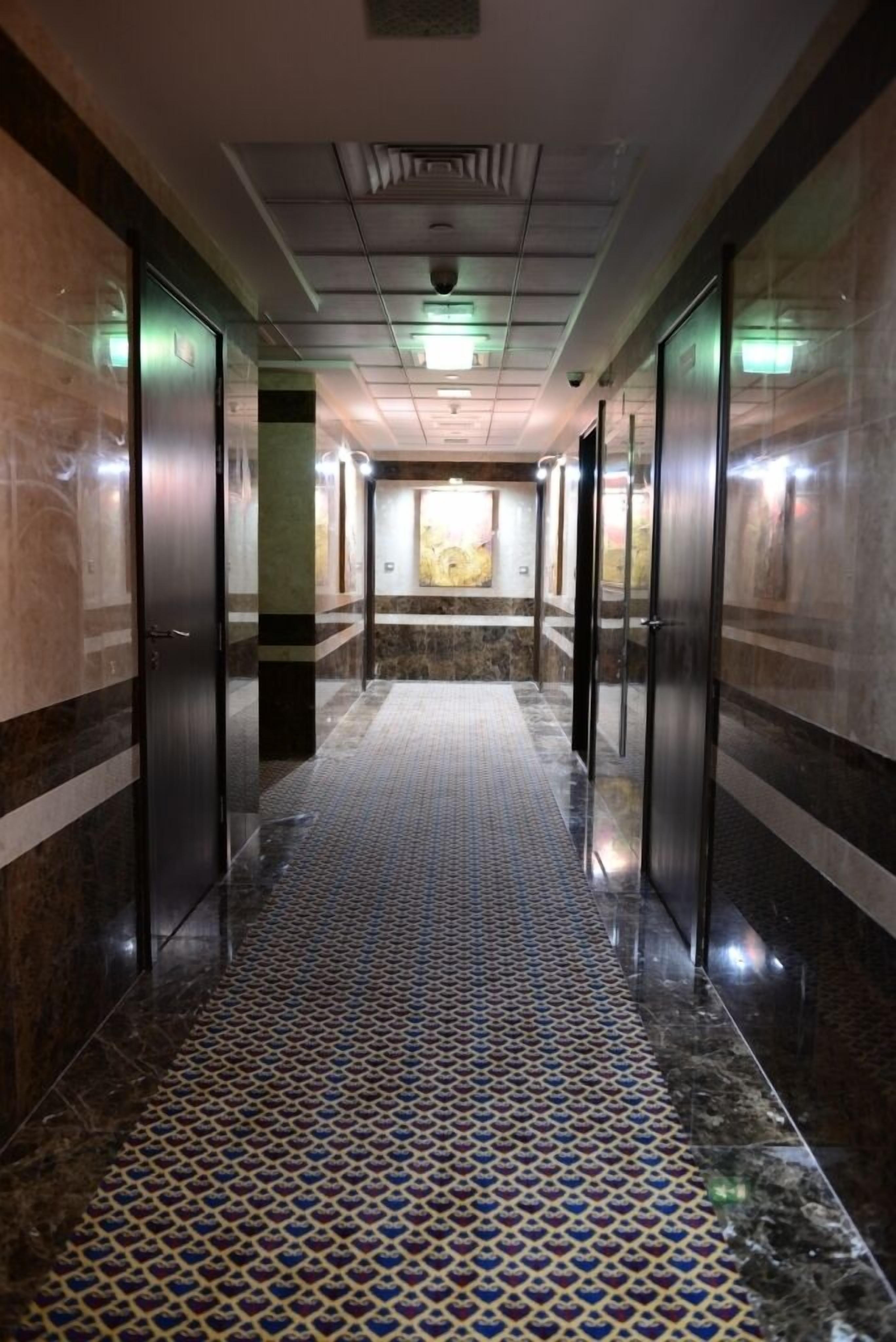 Vista Hotel Apartments Deluxe