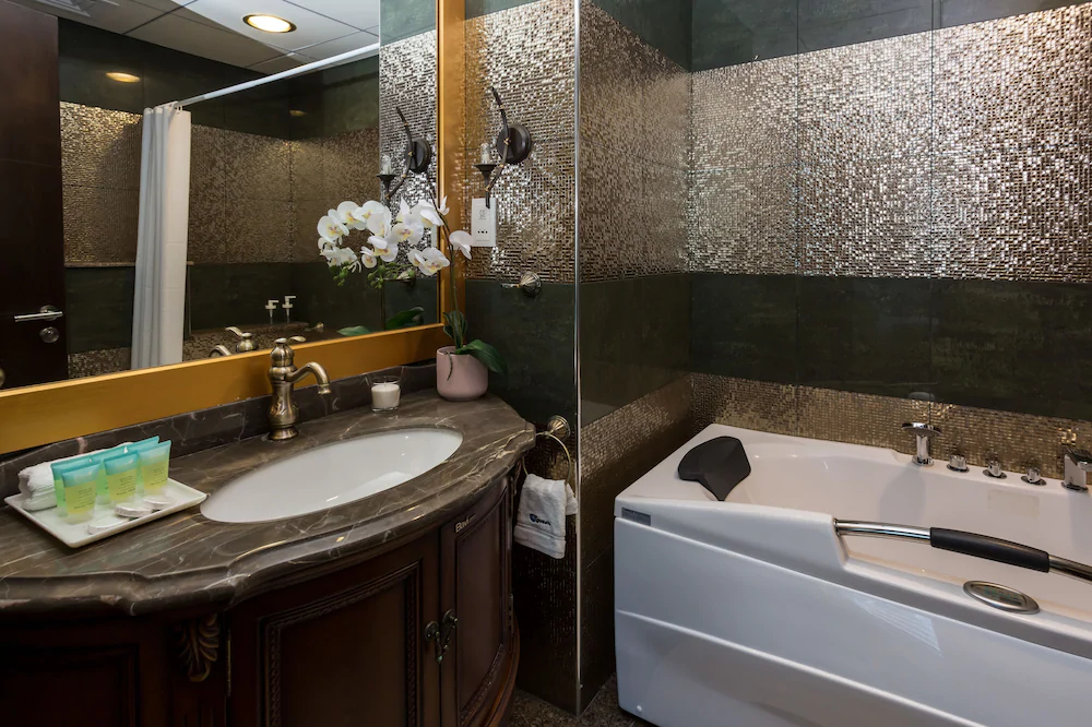 West Tower by Hi Guests Vacation Homes