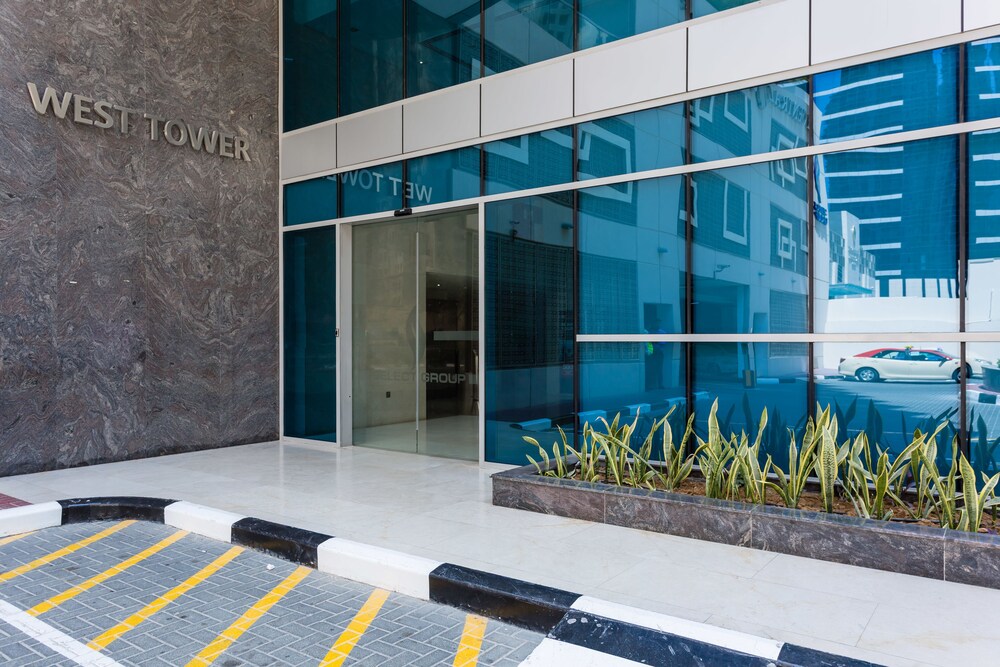 West Tower by Hi Guests Vacation Homes