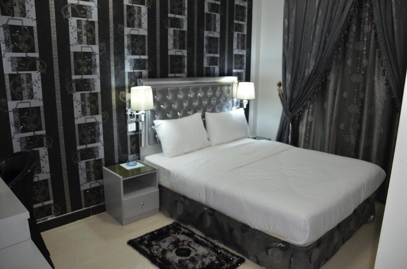 White Fort Hotel