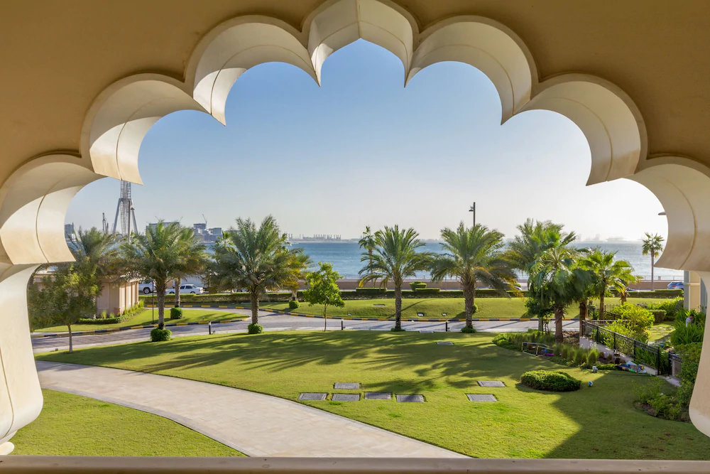 Grandeur Residences