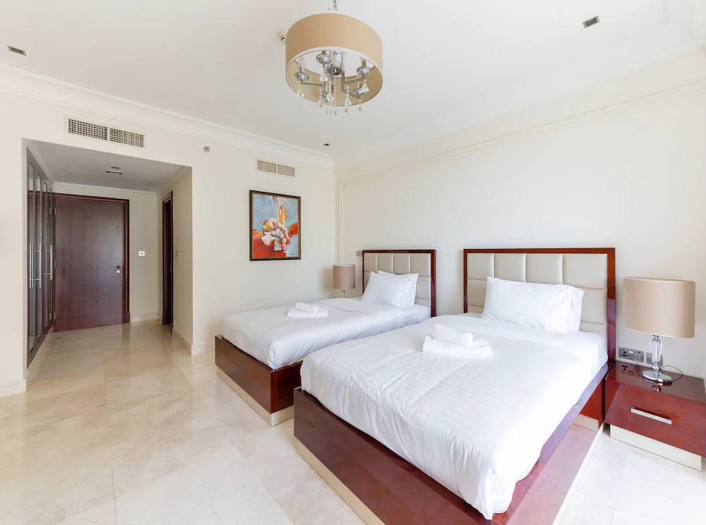 Grandeur Residences
