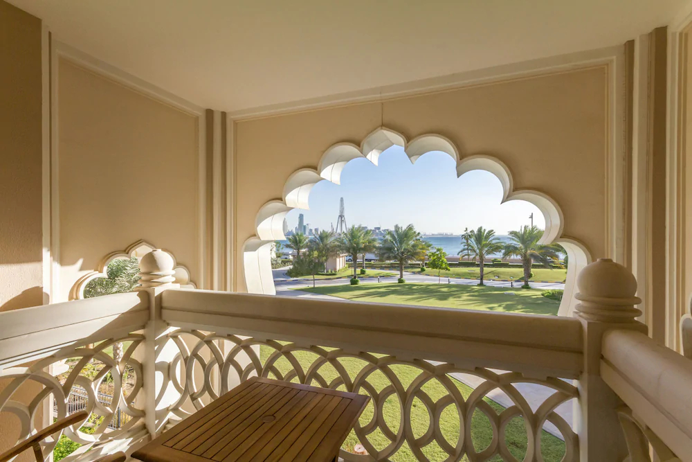 Grandeur Residences