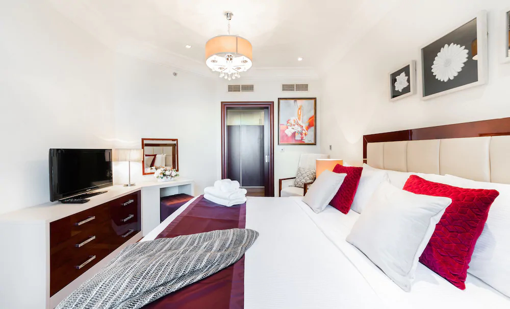 Grandeur Residences