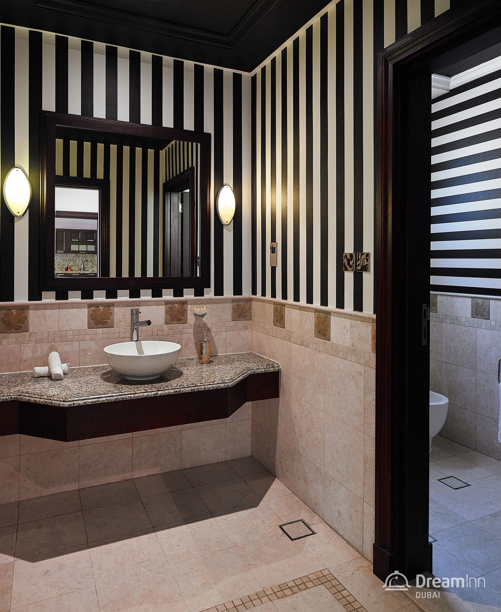 The Palm Jumeirah Villas - Frond B
