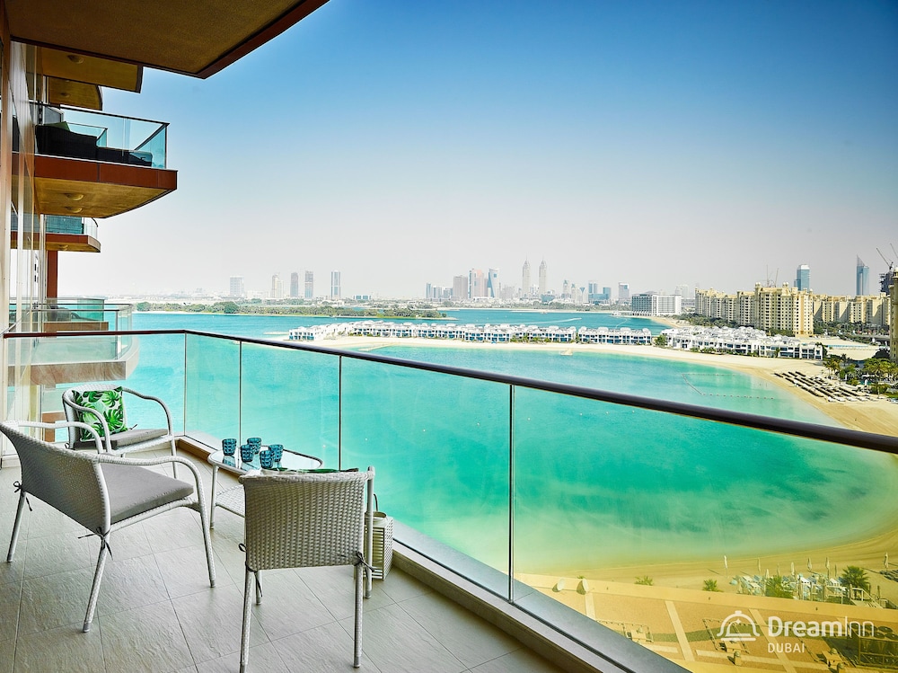 Tiara Residence - Emerald