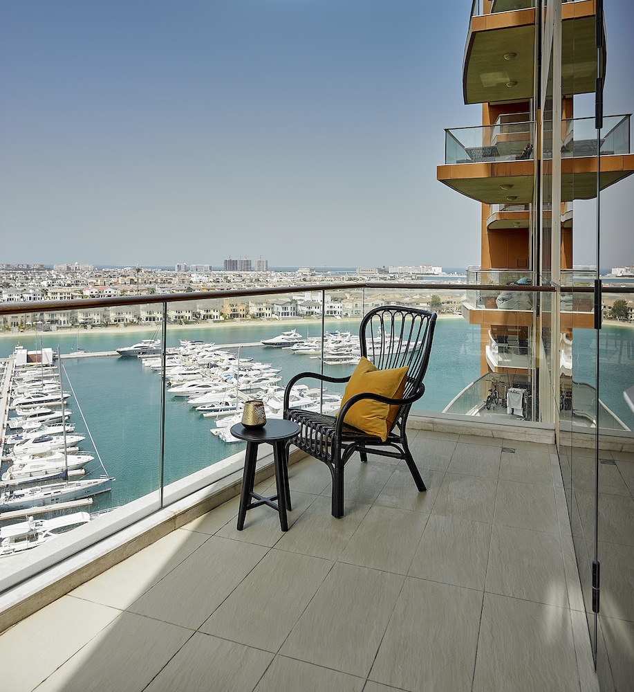 Tiara Residence - Emerald