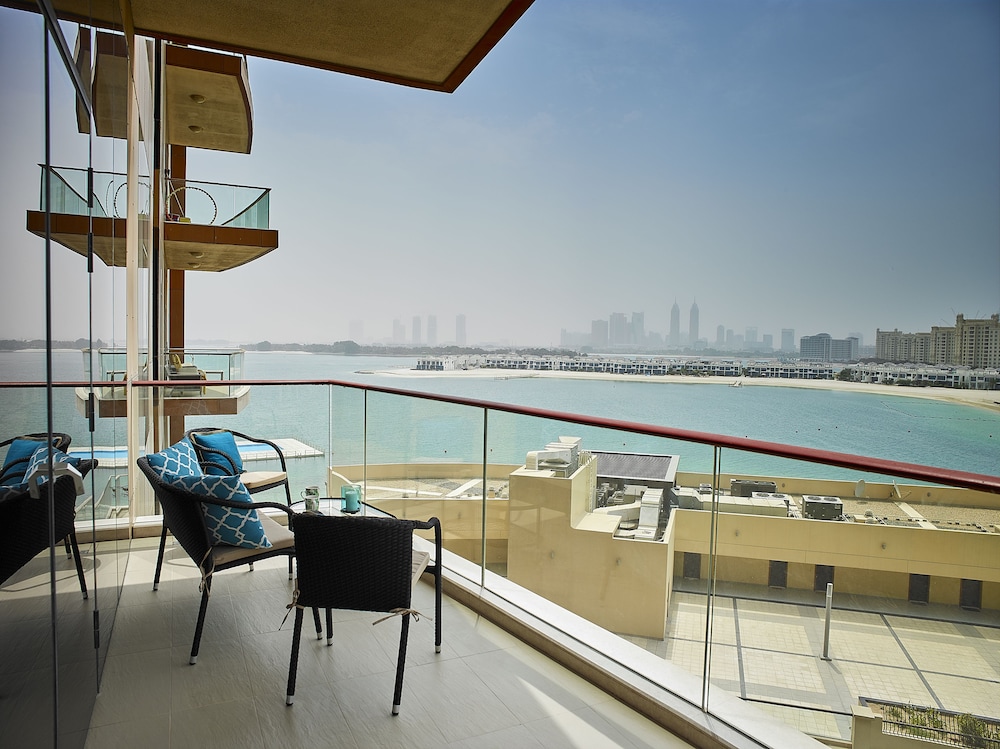 Tiara Residence - Emerald