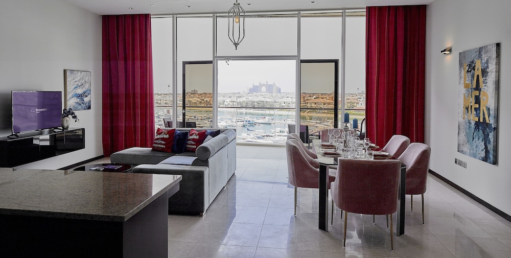 Tiara Residence - Emerald