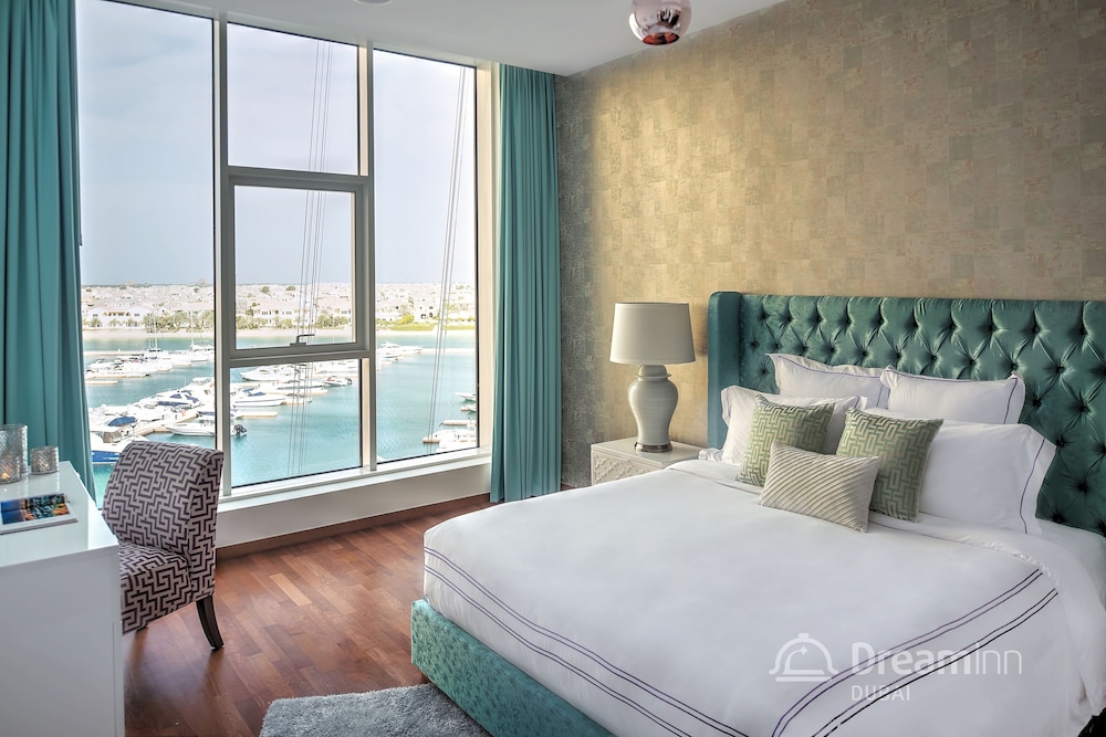 Tiara Residence - Emerald