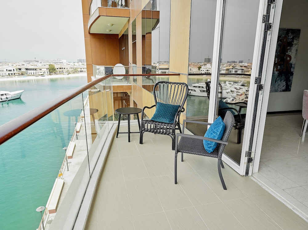 Tiara Residence - Emerald