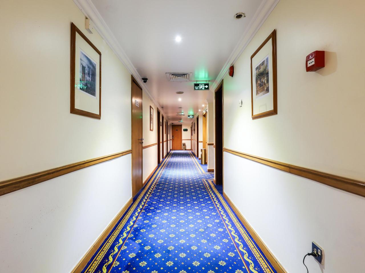City Plaza Hotel by OYO Rooms