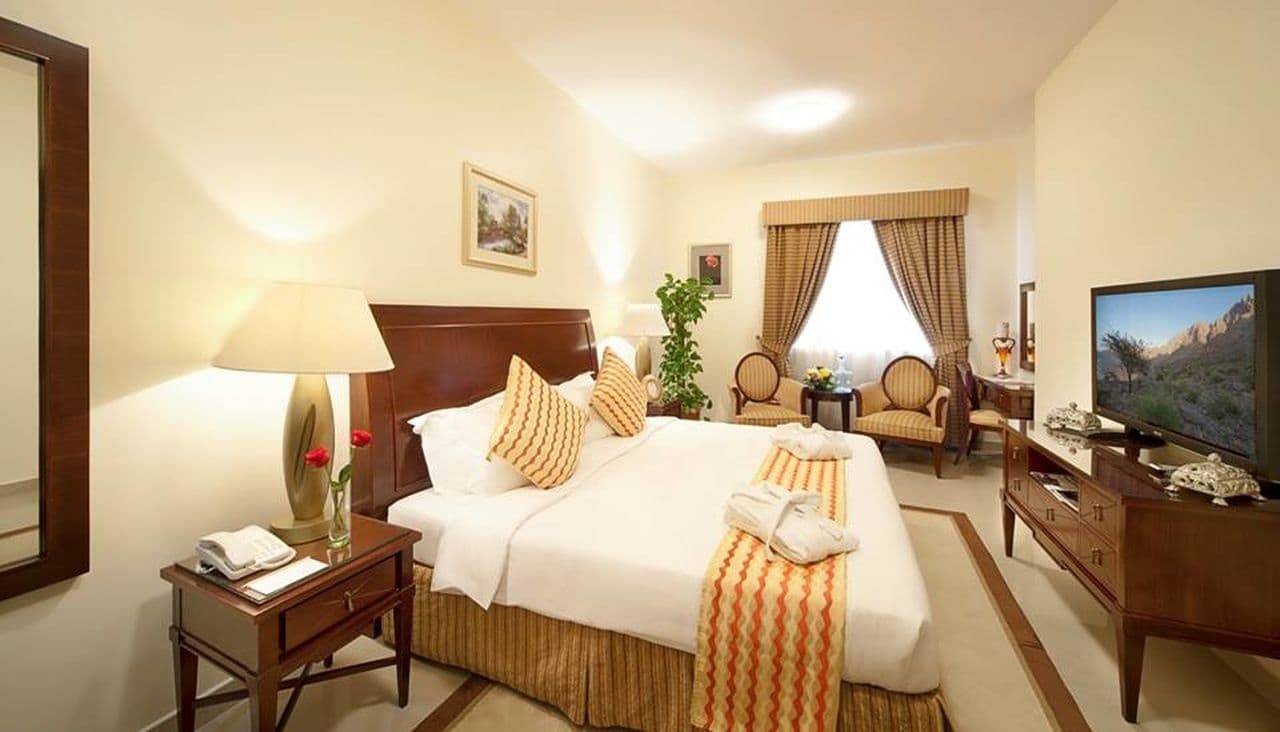Clifton International Hotel