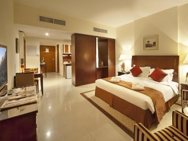 Clifton International Hotel