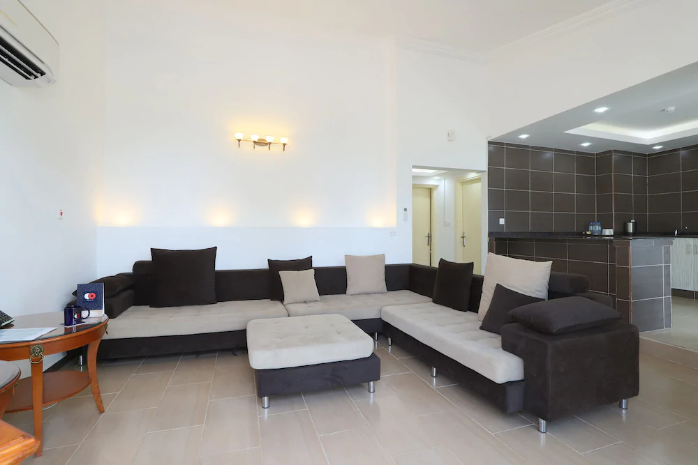 Capital O 224 Holiday Beach Resort