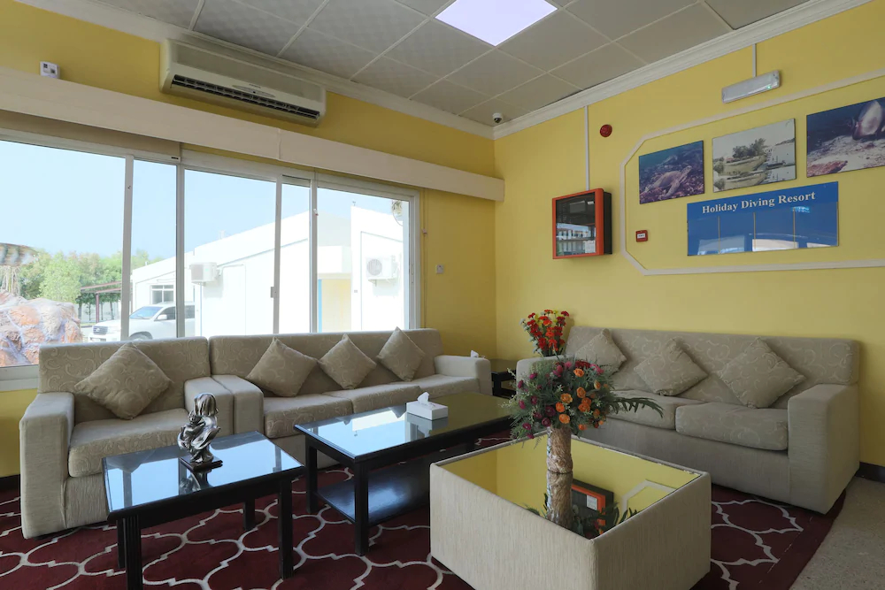 Capital O 224 Holiday Beach Resort