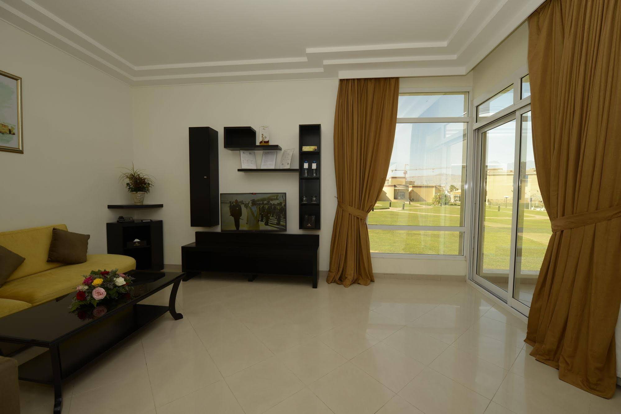Royal Beach Hotel & Resort