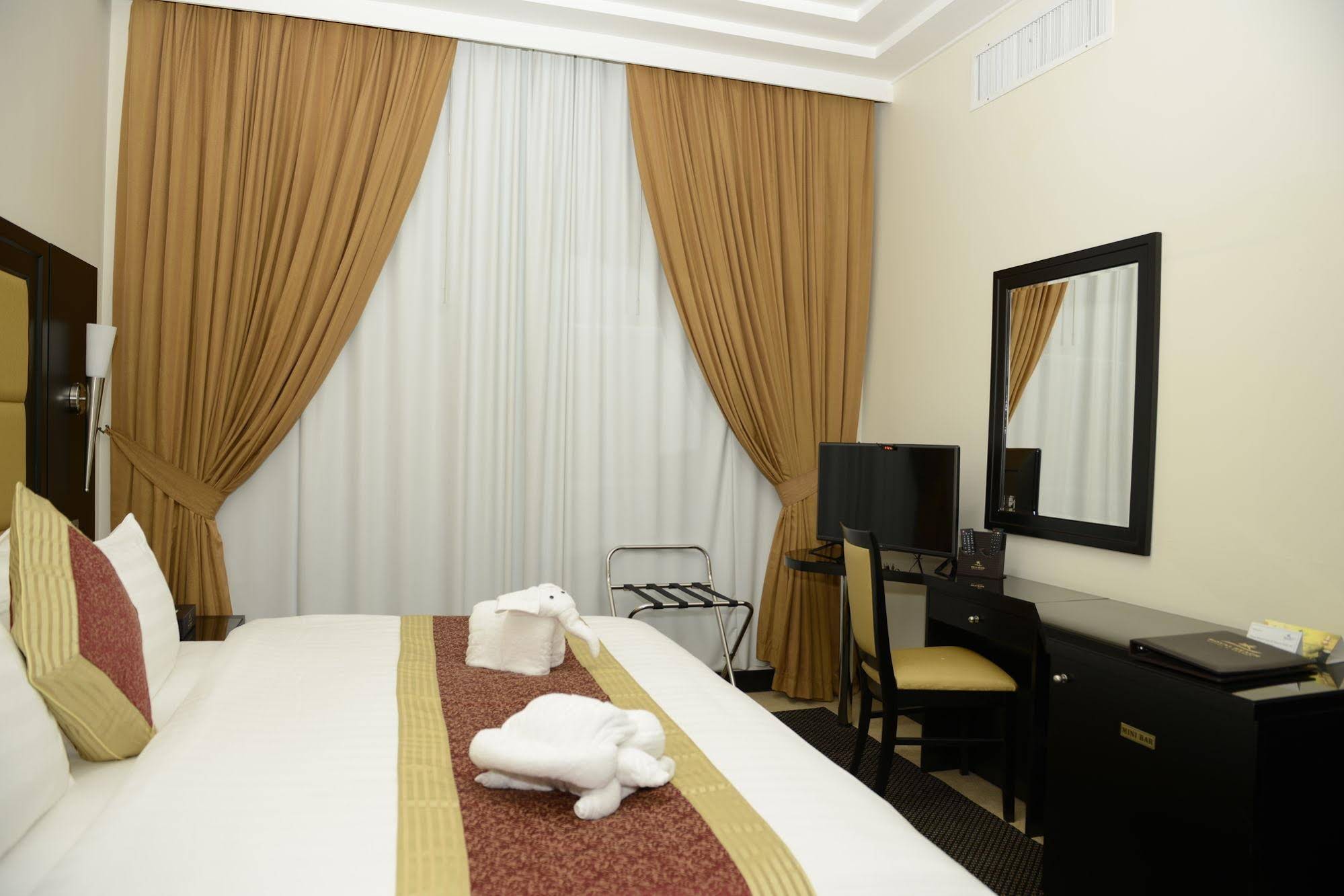 Royal Beach Hotel & Resort