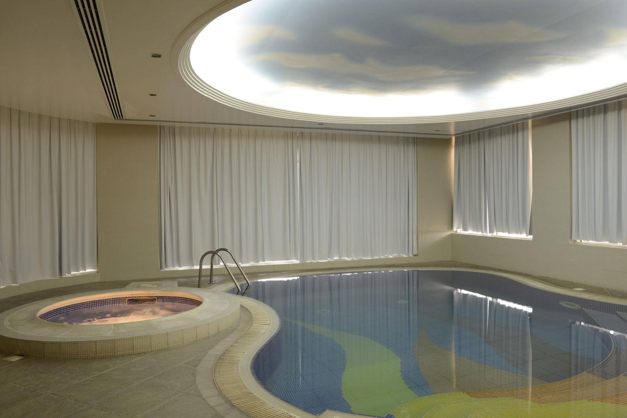 Royal Beach Hotel & Resort